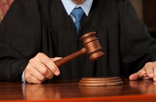 裁判官の夢占い