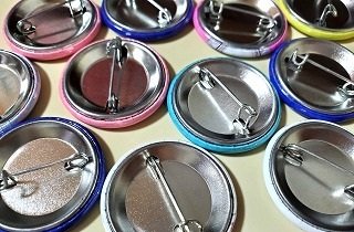 缶バッジの夢占い