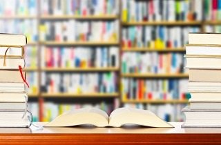 本棚・書架の夢占い