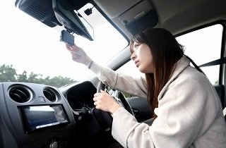 ドライブレコーダーの夢占い