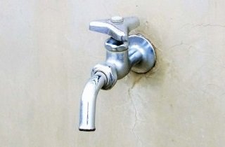 蛇口の夢占い