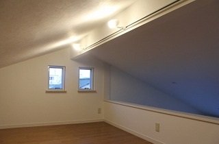 屋根裏部屋・ロフトの夢占い