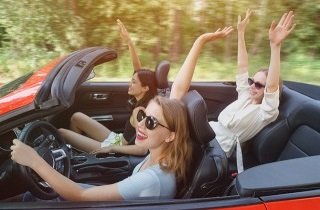 オープンカーの夢占い