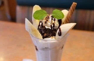 パフェの夢占い