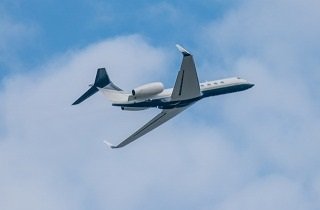 プライベートジェットの夢占い