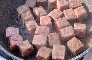 合成食品・人工肉の夢占い