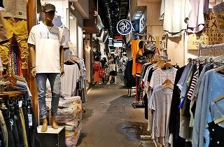 服屋・洋品店の夢占い