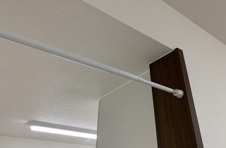 突っ張り棒・伸縮式ポールの夢占い