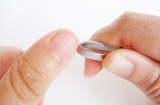 皮下異物・爪下異物・棘(とげ)の夢占い